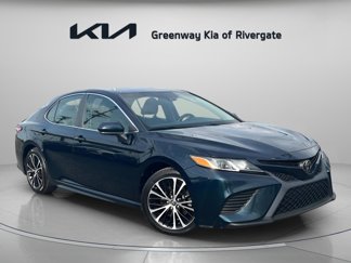 Used 2018 Toyota Camry SE image 1