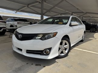 Used 2014 Toyota Camry SE image 1