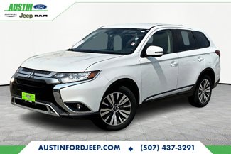Used 2020 Mitsubishi Outlander SE image 1