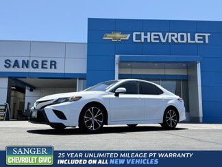 Used 2020 Toyota Camry SE image 1