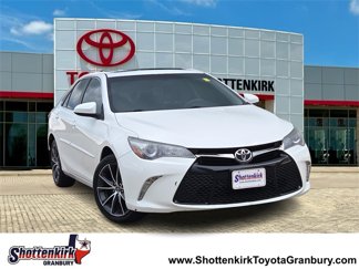 Used 2017 Toyota Camry XSE image 1