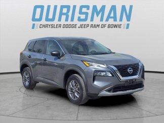 Used 2023 Nissan Rogue S image 1