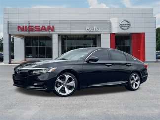 Used 2018 Honda Accord Touring image 1
