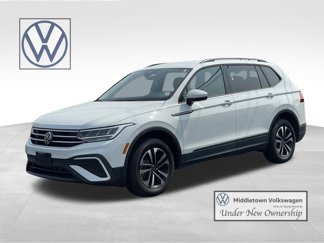 Used 2024 Volkswagen Tiguan S image 1
