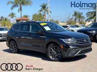 Used 2023 Volkswagen Tiguan SE w/ Panoramic Sunroof Package image 1