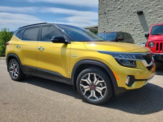 Used 2023 Kia Seltos SX image 1