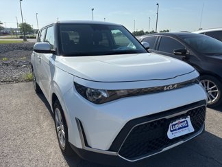 Used 2023 Kia Soul LX image 1