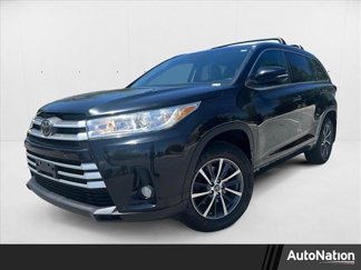 Used 2017 Toyota Highlander XLE image 1