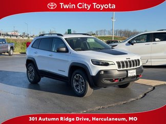 Used 2021 Jeep Cherokee Trailhawk w/ Technology Group image 1
