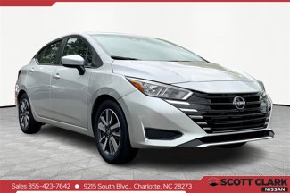 Used 2023 Nissan Versa SV image 1