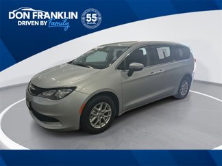 Used 2023 Chrysler Voyager LX image 1
