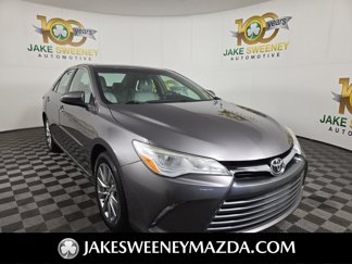Used 2017 Toyota Camry XLE video 1