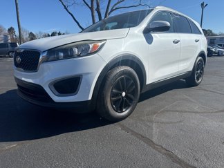 Used 2017 Kia Sorento LX image 1