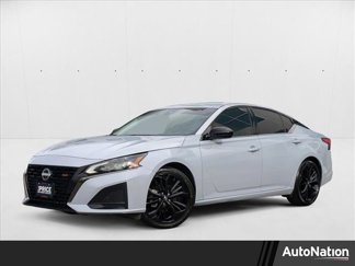 Used 2023 Nissan Altima 2.5 SR image 1