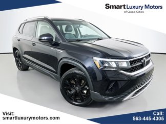 Used 2022 Volkswagen Taos SE image 1
