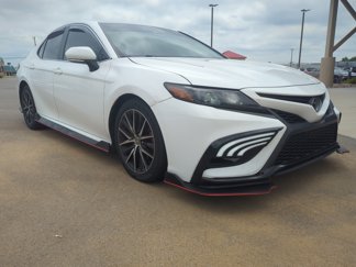 Used 2021 Toyota Camry SE image 1