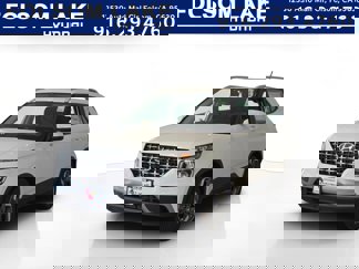New 2025 Hyundai Venue SEL image 1