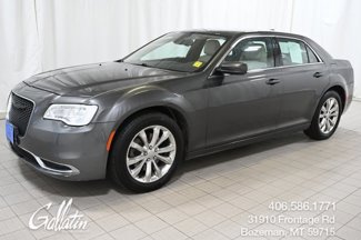 Used 2017 Chrysler 300 Limited image 1