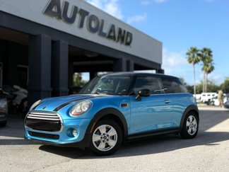Used 2015 MINI Cooper 2-Door Hardtop image 1