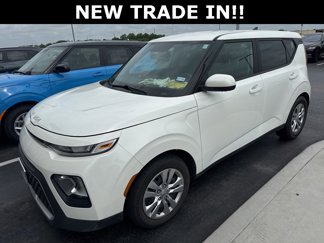 Used 2022 Kia Soul LX image 1