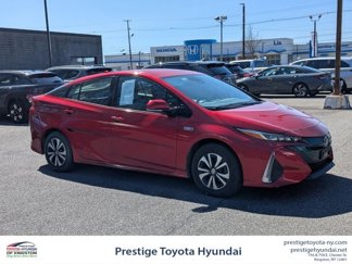 Used 2017 Toyota Prius Prime image 1