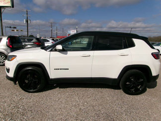 Used 2019 Jeep Compass Latitude image 1
