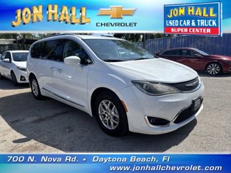 Used 2020 Chrysler Pacifica Touring-L image 1