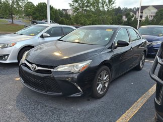 Used 2017 Toyota Camry SE image 1