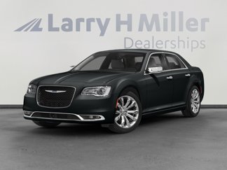 Used 2018 Chrysler 300 Touring w/ Sport Appearance Package image 1