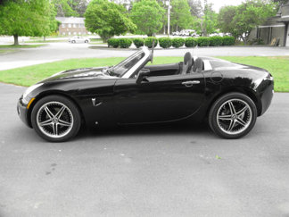 Used 2006 Pontiac Solstice Convertible w/ Power Package image 1