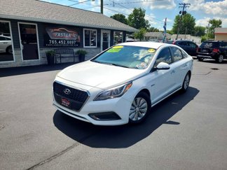 Used 2017 Hyundai Sonata SE image 1