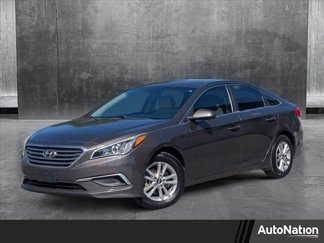 Used 2017 Hyundai Sonata SE image 1