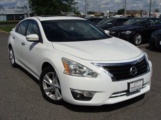 Used 2015 Nissan Altima 2.5 SV w/ Convenience Package image 1
