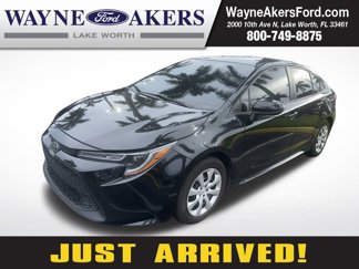 Used 2021 Toyota Corolla LE image 1