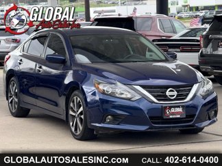 Used 2017 Nissan Altima 2.5 SR image 1