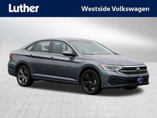 Certified 2023 Volkswagen Jetta SE image 1