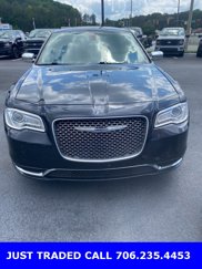 Used 2019 Chrysler 300 Touring w/ Chrome Appearance Package image 1