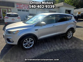 Used 2017 Ford Escape SE image 1