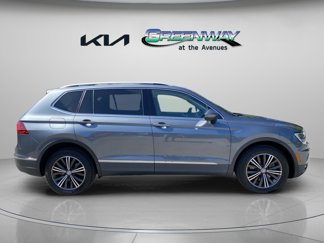 Used 2018 Volkswagen Tiguan SEL image 1