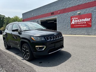 Used 2018 Jeep Compass Limited w/ Navigation Group image 1
