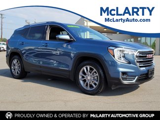 Used 2024 GMC Terrain SLT image 1