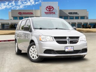 Used 2018 Dodge Grand Caravan SE w/ UConnect Hands-Free Group image 1