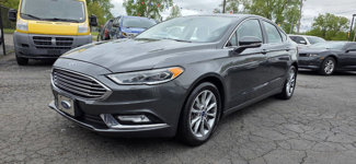 Used 2017 Ford Fusion SE w/ Fusion SE Technology Package image 1