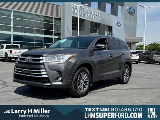 Used 2017 Toyota Highlander XLE image 1