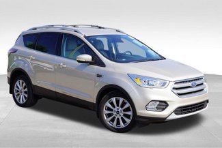 Used 2017 Ford Escape Titanium image 1
