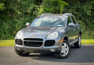 Used 2005 Porsche Cayenne Turbo image 1