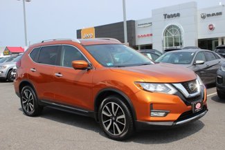 Used 2019 Nissan Rogue SL image 1