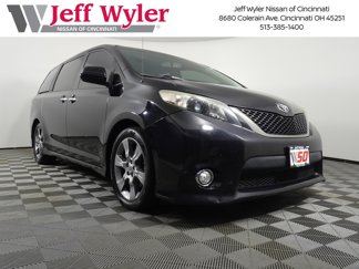 Used 2014 Toyota Sienna SE image 1