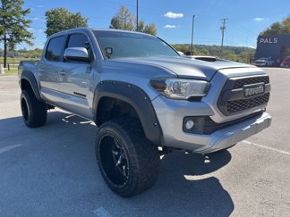 Used 2017 Toyota Tacoma TRD Sport w/ Tow Package (A/T) video 2