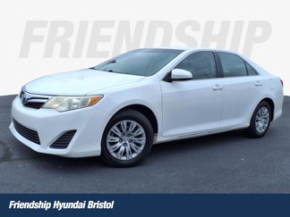 Used 2014 Toyota Camry L image 1